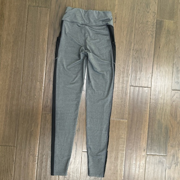 POP Fit Leggings - Picture 3 of 8